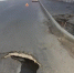 Оренбургский автомобилист попал в дорожную яму на улице Терешковой - OrenGrad.Ru