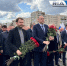 Оренбуржцы возложили цветы к памятнику Юрия Гагарина — первого космонавта Земли - Ria56.Ru