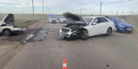 На Загородном шоссе в Оренбурге столкнулись Mercedes и ВАЗ-2110 - Комсомольская Правда