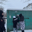 В Оренбурге полицейские совместно со студентами провели рейд по закрашиванию надписей с рекламой наркотиков - Time56.Ru