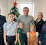 Коллектив Первомайского межрайонного следственного отдела поздравил многодетную семью участника СВО с Новым 2026 годом - Следственный комитет