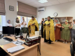 Настоятель и клирик храма вмч. Димитрия Солунского совершили водосвятный молебен в СОШ №3 г. Оренбурга